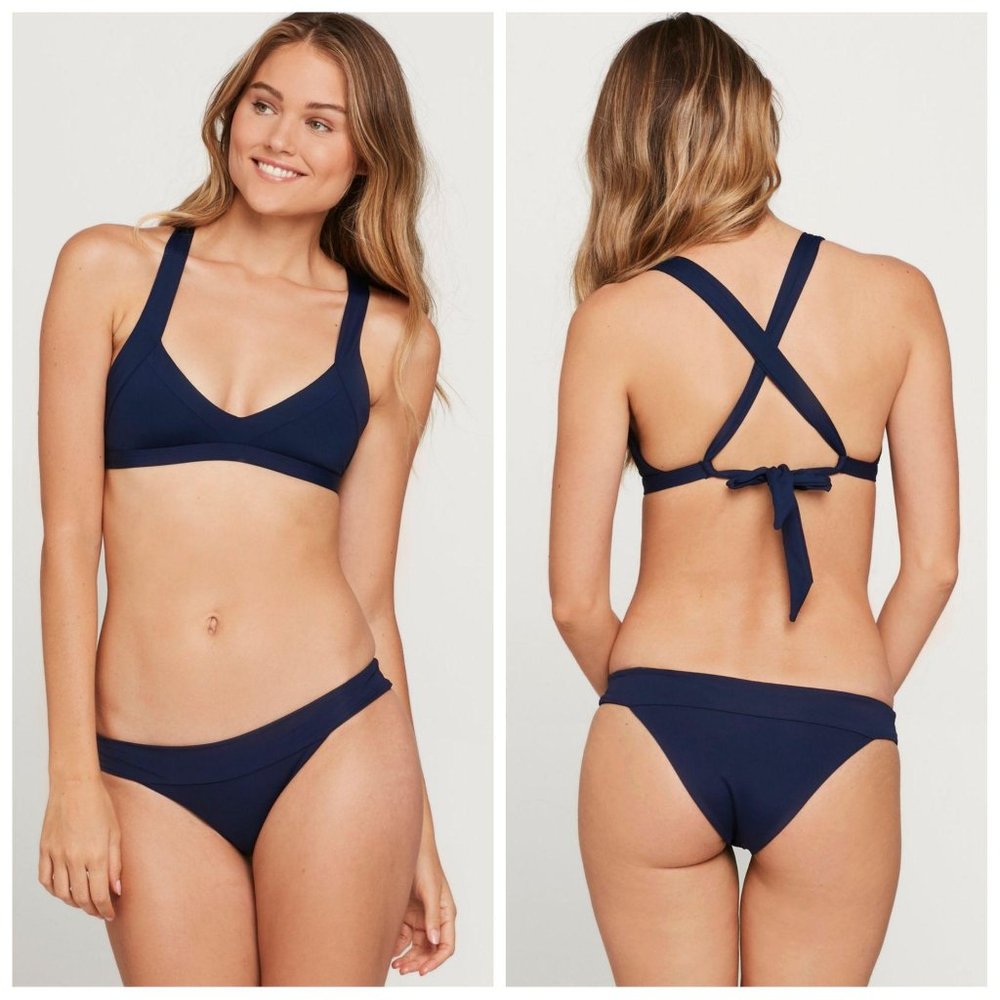 NEW L*Space Shelby Navy Blue Bikini Top MEDIUM Swim V-neck Low Cut Cross Back